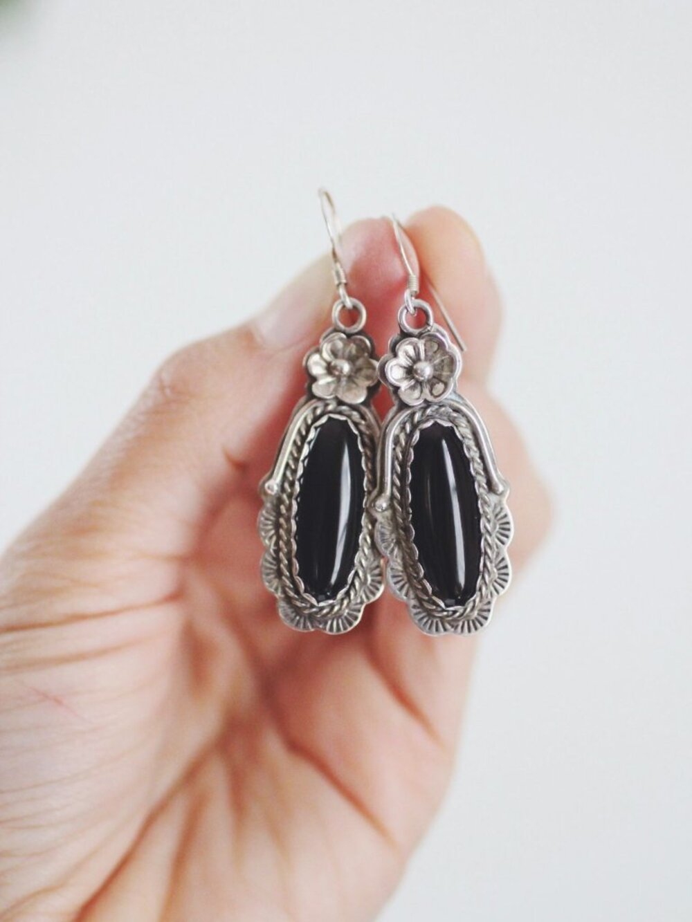 Vintage Southwestern Sterling Silver Black Onyx Dangle Earrings Floral 925